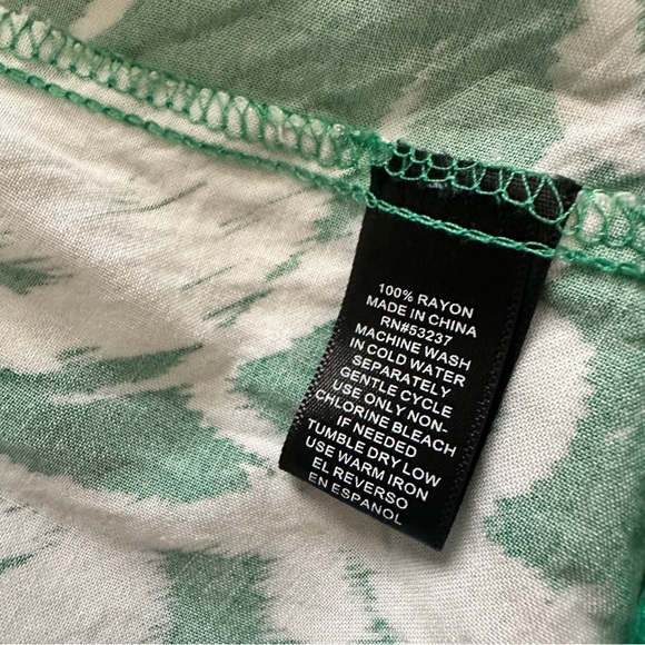 Mlle Gabrielle Size 2X Green White Patterned Ruffle Hem Shift Dress midi Resort - Picture 12 of 13